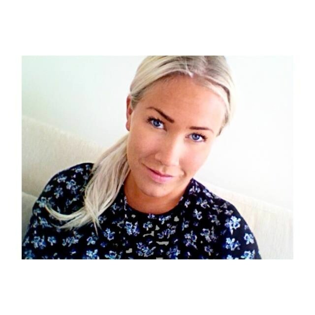 THEA STEEN: Journalisten og bloggeren Thea Steen sto i bresjen for #Sjekkdeg-kampanjen, som har gjort at flere tusen kvinner har sjekket seg for livmorhalskreft. Selv tapte hun kampen mot kreften den 17. juli. Foto: Privat THEA STEEN: Journalisten og bloggeren Thea Steen sto i bresjen for #Sjekkdeg-kampanjen, som har gjort at flere tusen kvinner har sjekket seg for livmorhalskreft. Selv tapte hun kampen mot kreften den 17. juli. Foto: Privat